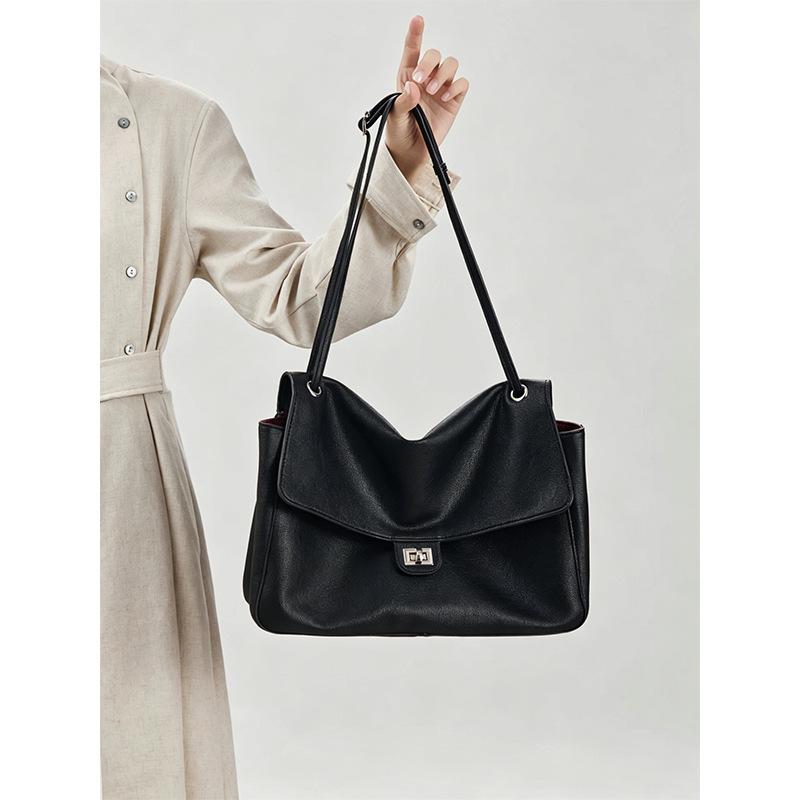2026 Women's Genuine Leather Luxury Underarm Crossbody Bag - Versatile, Simple Design for Commuting