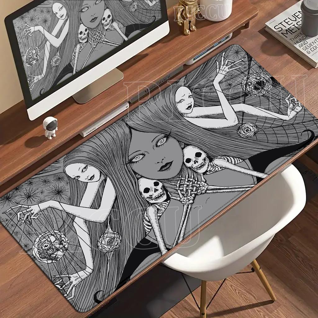 Schwarz-Weiß-Mauspad XXL HD Anime-Mädchen Schreibtischunterlage Erweiterte Gaming-PC-Tastaturmatten Große Gamer-Collage Horror-Anime-Mauspad