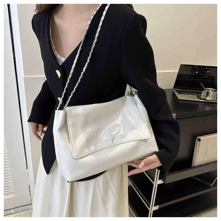 Faux Leather Crossbody Bag for Women Minimalist Chain Shoulder Handbag