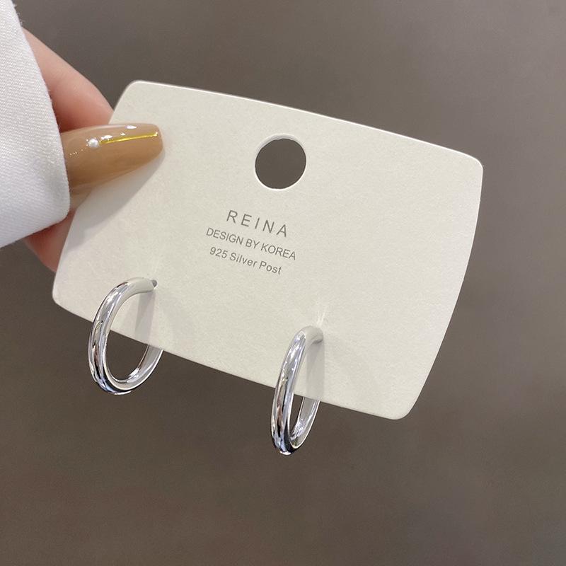 Korea Dongdaemun C-type metal earrings cold wind ins tide earrings 925 silver needle earrings