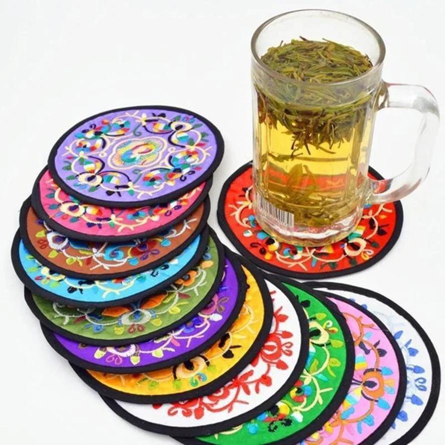 4 Pcs/Set Embroidery Cloth Table Decoration Chinese Style Protective Mat Kitchen Coaster Coffee Cup Pads Placemat Color Random