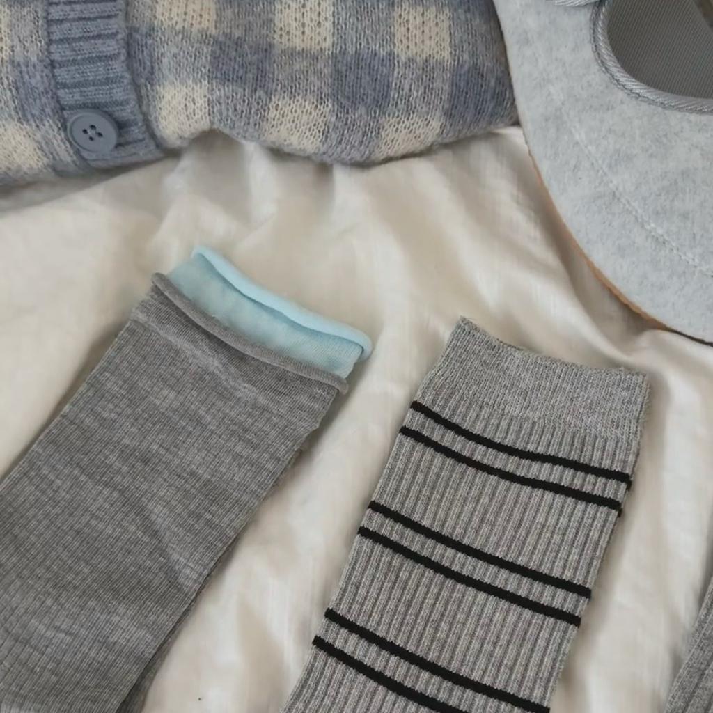 Haha! Hard To Refuse, Gray-Blue Socks, Sweet Ribbons, Bow Buttons, Stacked Socks.
