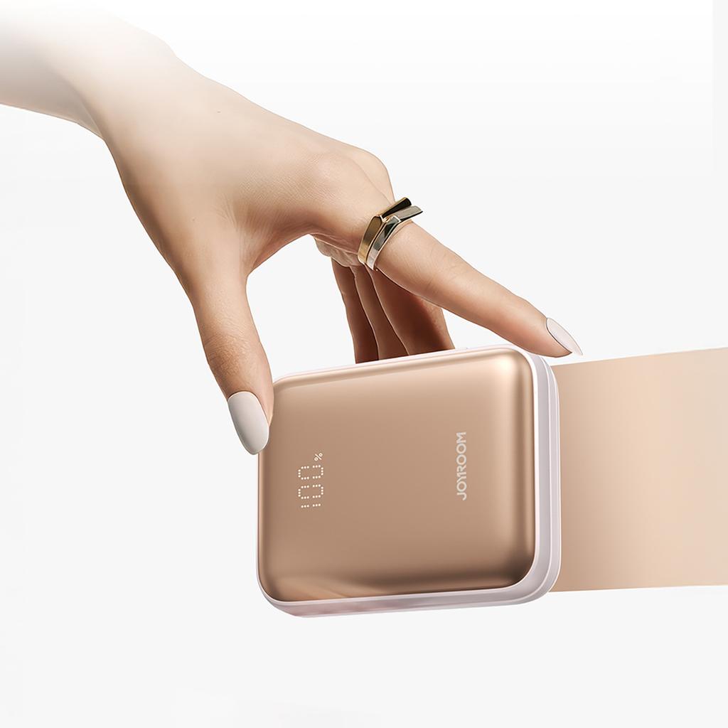 Powerbank 10000mAh 22.5W med inbyggda kablar - guld