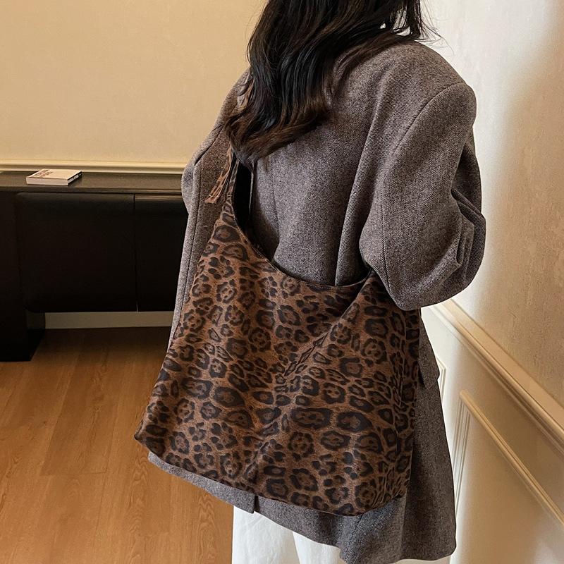Niche Bags: Women's Large-capacity Single-shoulder Bag, College Student Class Bag, Commuter Tote Bag