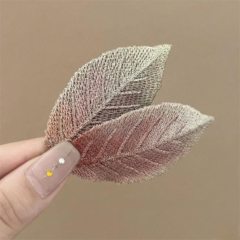 

Cute Butterfly Fresh Girl Embroidered Leaf Hairpin Female Fragmented Hair Clip Elegant Temperament Gradient Side