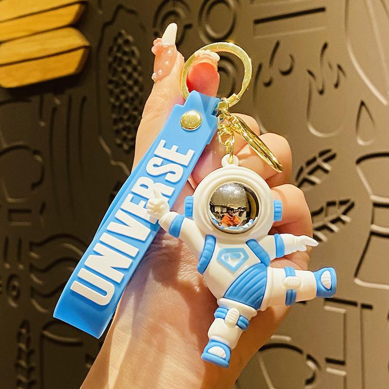 Cartoon Astronaut Charming Keychain Durable Silicone Key Ring For Friends And Family Gifts