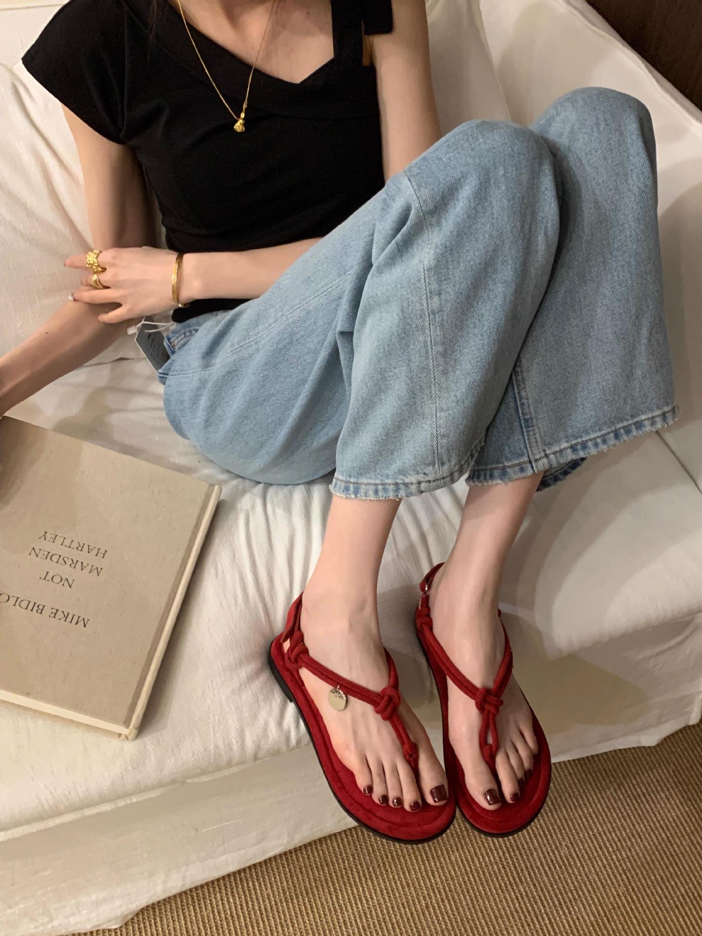 

Hand-woven retro knot toe sandals women s 2025 summer new Korean version versatile vacation wind beach slippers 35 красный