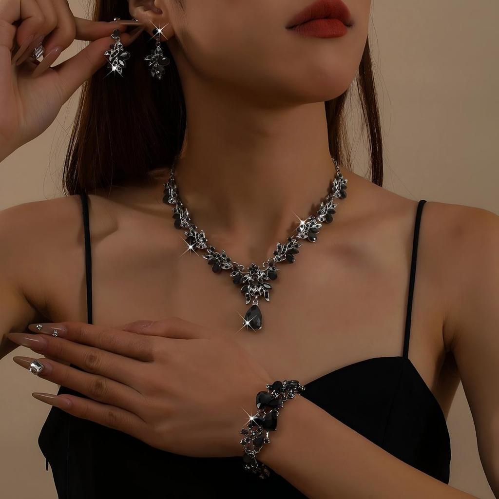 Hochwertiger europäischer Brautschmuck & Schmuckset: Halskette & Ohrringe für Hochzeit
