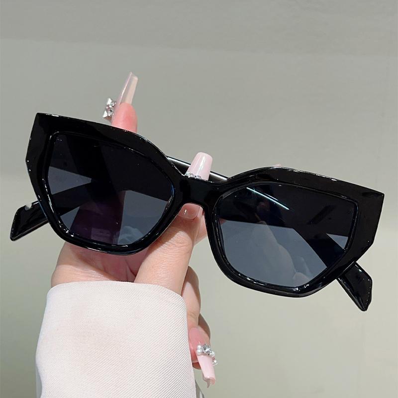Oversized Cat Eye Sunglasses Women Fashion Vintage Casual Sun Glasses New Trendy Stylish Design Decor Sun Glasses