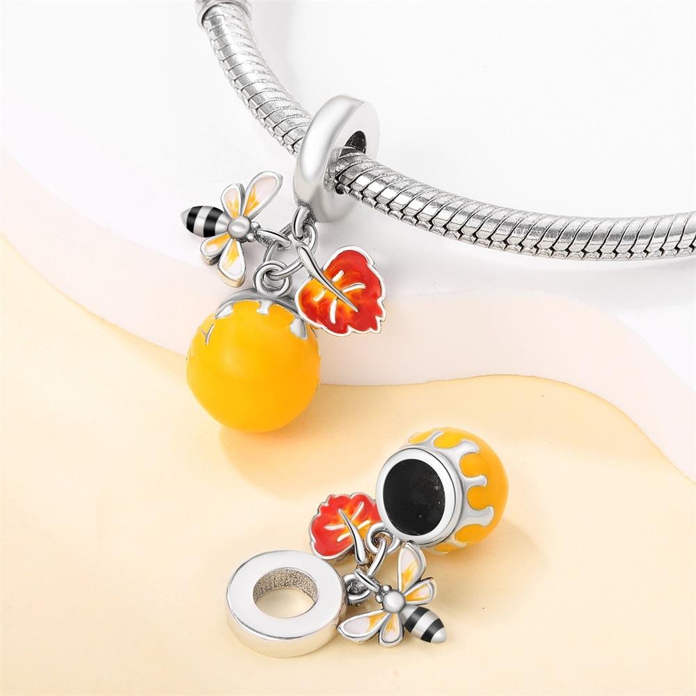 2026 Autumn Maple Leaf Owl Squirrel Charm Charm Charm Beaded DIY Jewelry Bracelet Accessories 925 Silver