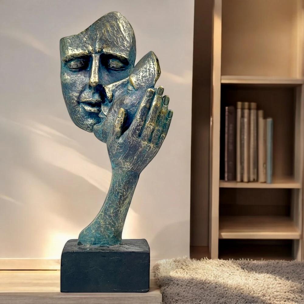 Modern Decorative Figurine - Decorative Sculpture Faces in Hand