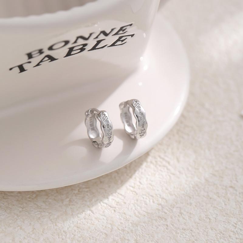 

Diamond Earrings Women s New Fashion Personalized Design Sense Trendy Earrings Niche Temperament Ear Jewelry