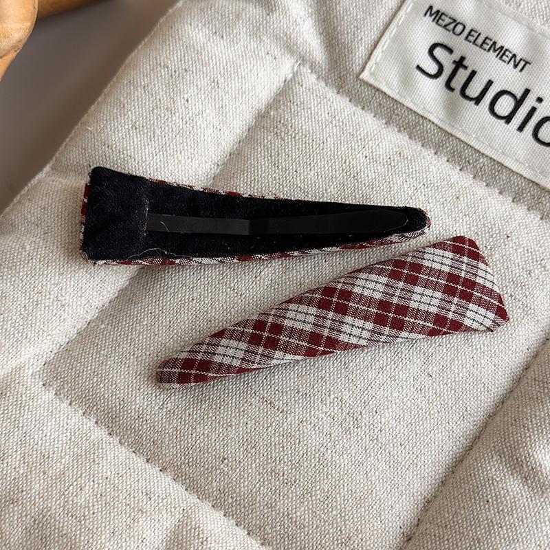 2025 New French Retro Plaid Fabric Hair Clips Large Edge Fashionable Side Bangs Women's Hairpins Stylish Hair Accessories