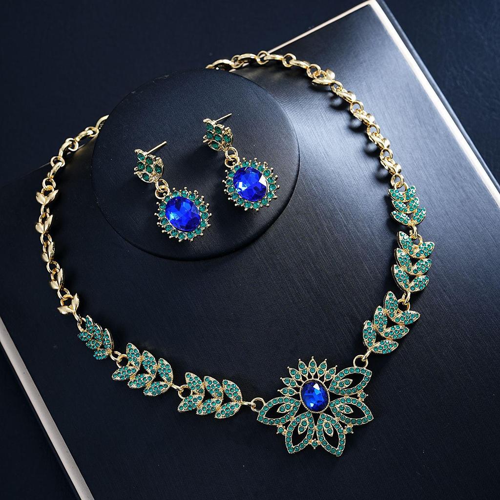 Elegant Rhinestone Bridal Necklace & Earring Set - Luxury European & American Style for Weddings and Parties