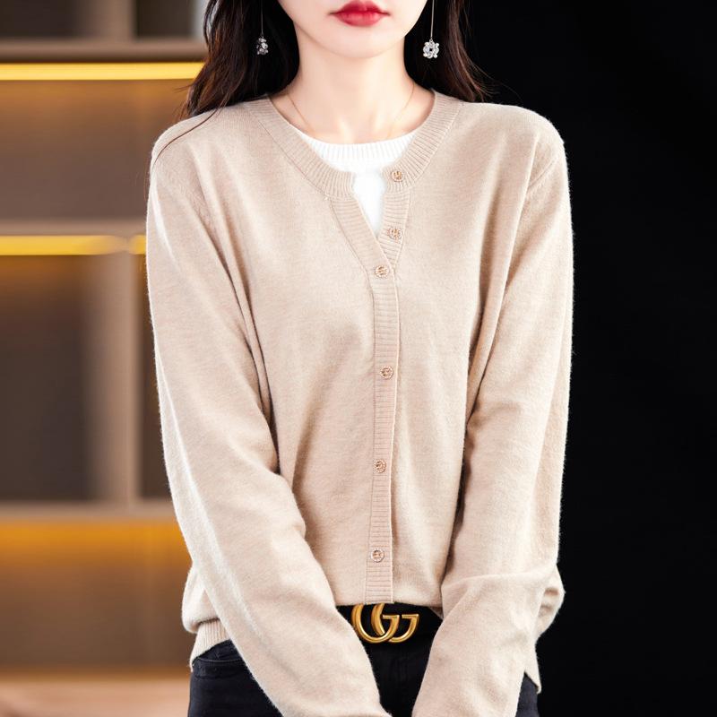 

Autumn and winter new V-neck knitted cardigan women s contrasting colors, striped temperament, loose and versatile fake two-piece top S