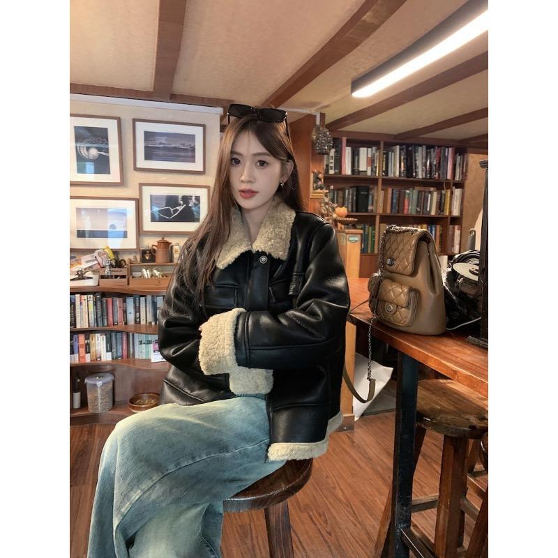 New autumn and winter retro thickened splicing lapel fur integrated women's clothing small locomotive style leather jacket