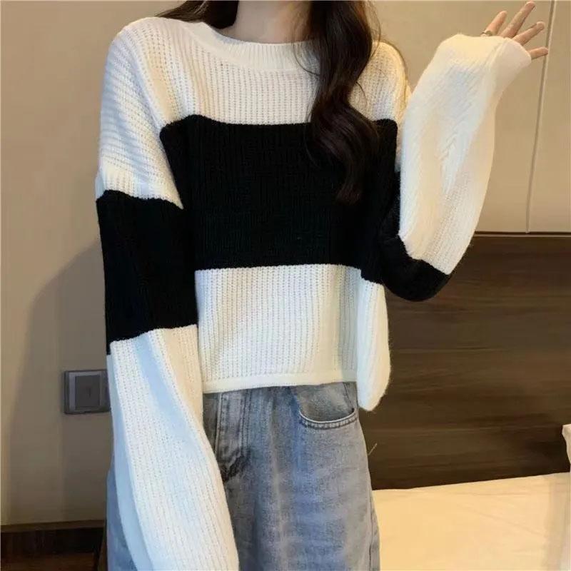 Spring and Autumn New Cropped Knitted Top Women's Sweater Loose Versatility Casual Design Sense Niche Long-sleeved T-shirt