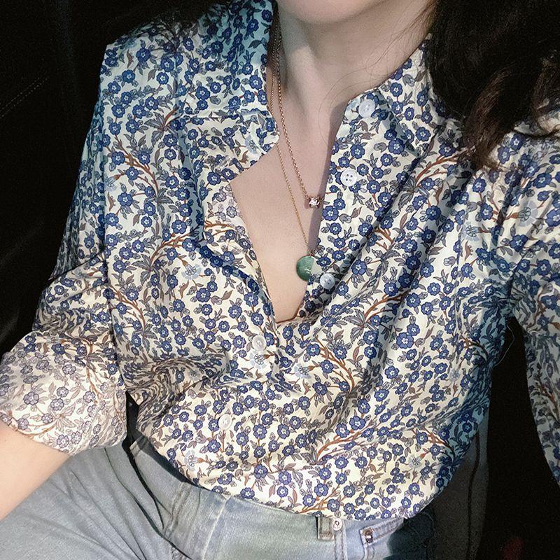 French-style Literary and Retro Shirt with Vine Prints Loose-fitting Figure-flattering and Long-sleeved