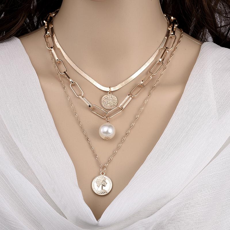 Fashion Vintage Layered Pearl Choker Pendant Necklace Women Gold Copper Color Chain Butterfly Baroque Pearl Necklace Zircon
