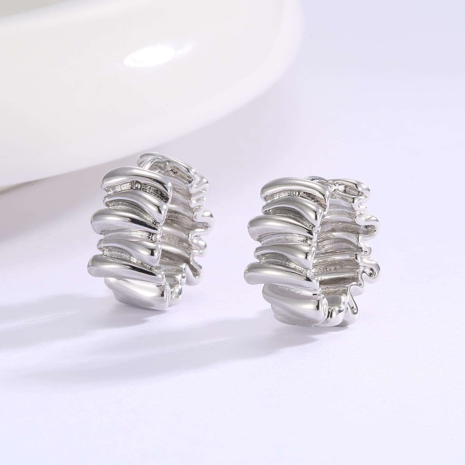 

Элегантные легкие роскошные геометрические круглые серьги: Ретро, минималистичный женский стиль H02643 5.7g