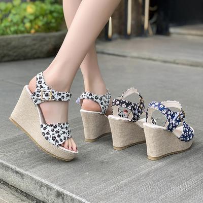 Fashion Fashion Slope Heel Thick Sole SandalsSummer New Versatile Elegant Banquet High Heels Sexy and Comfortable Women's Casual Sandals