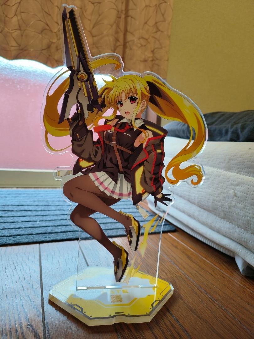 

[Б/У] Магическая девочка Лирическая Наноха Фейт Лирический Выживший Акриловая подставка