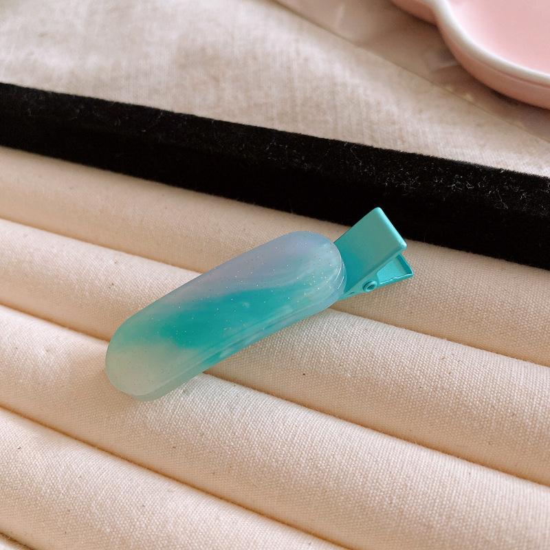 

Dopamine color gradual change oval geometry duck bill clip small fresh sweet versatile hairpin Korean ins style hair accessories