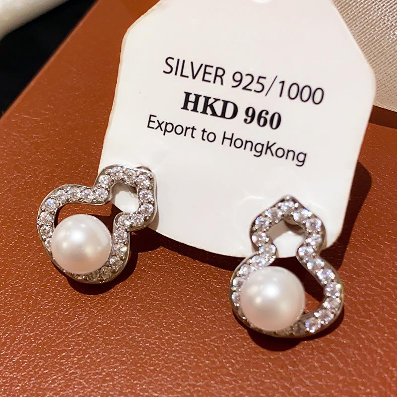 Orecchini Vintage a Forma di Pera con Perle e Intarsi di Diamanti - Stile Retrò, Lusso Leggero, Design di Alta Gamma