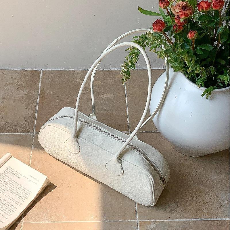 Baguette bag, matte niche design, underarm bag, fashionable and versatile, new handheld shoulder bag for women