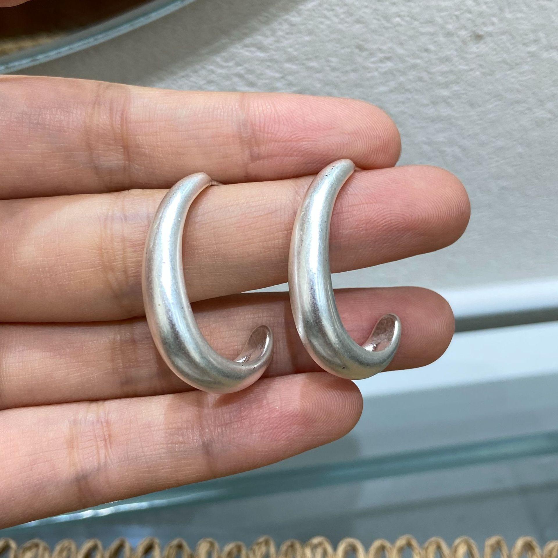 Plain Silver Stud Earrings Medium Earrings Design Femininity Circles Large Earrings Simple High-End Earrings