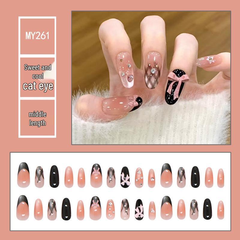 Chasing Light Cat's Eye Crystal Nails: Handmade, Detachable, Flash Diamond Design for Trendy, Stylish Looks.