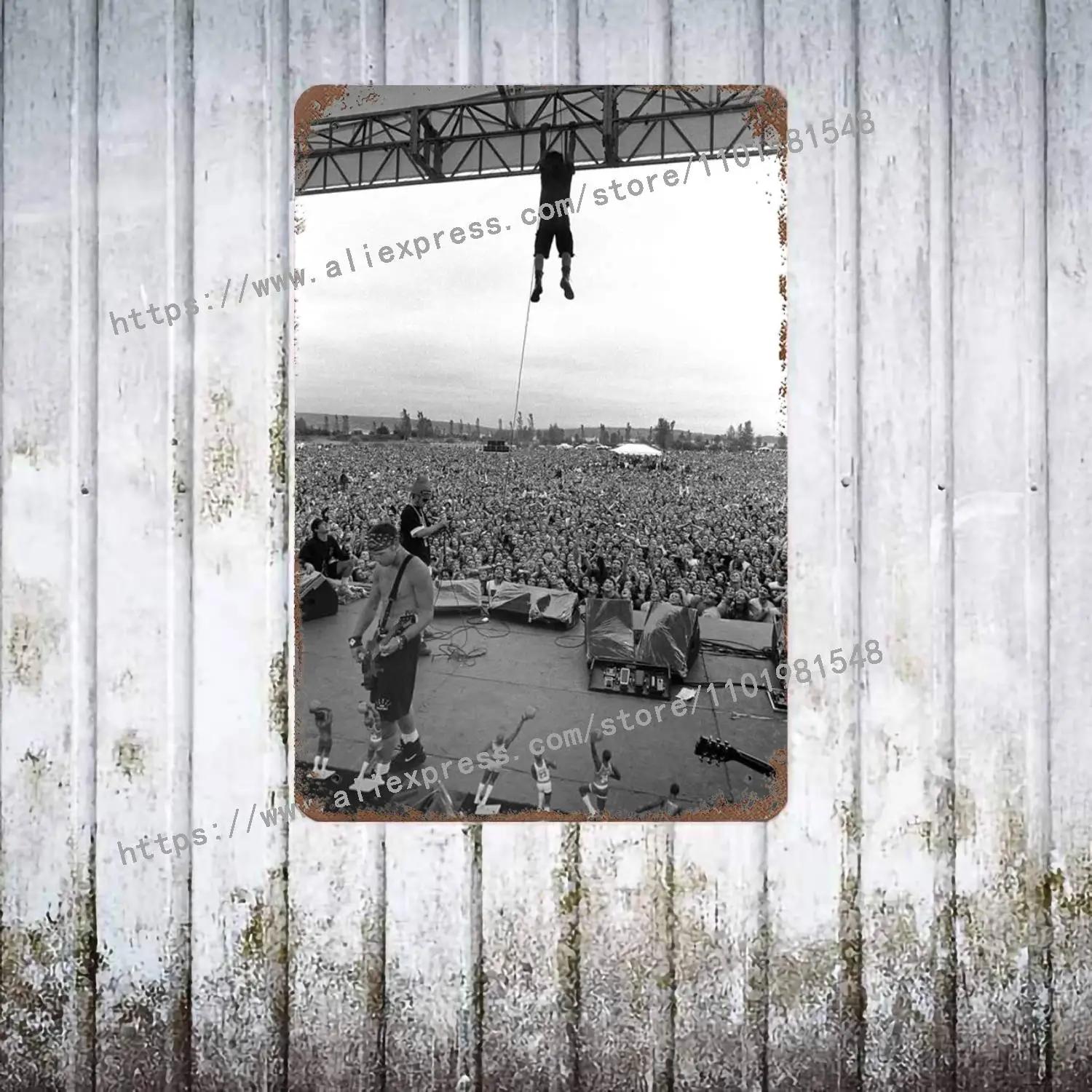 

Pearl Jam Band metal Decor Poster Vintage Tin Sign Metal Sign Decorative Plaque for Pub Bar Man Cave Club Wall Decoration 20x30cm（7.8x11.8inch）