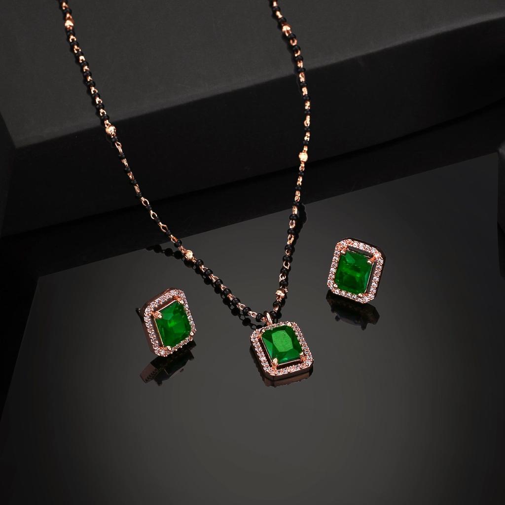 Mangalsutra Estele Różowe złoto Cyrkonia Szmaragdowe kamienie Designerski zestaw naszyjników dla kobiet