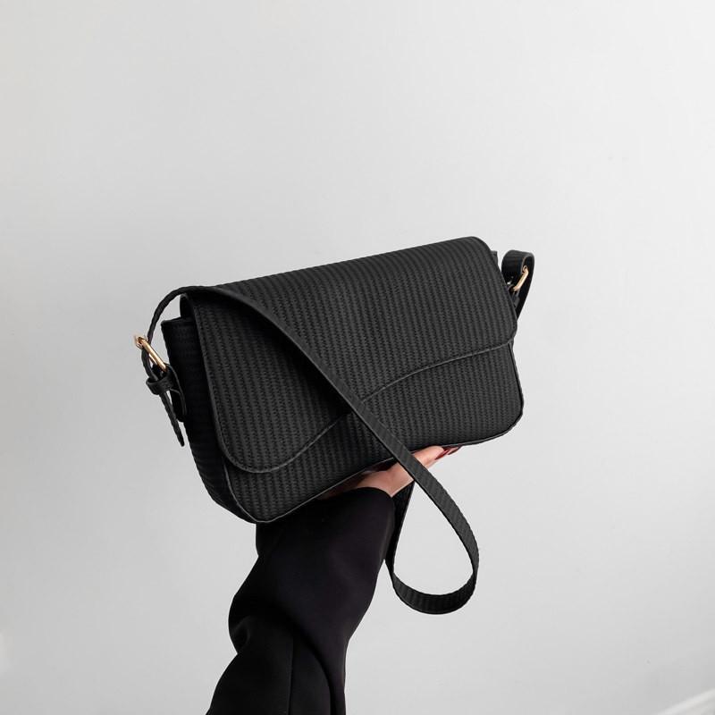 Popular Trendy Lady Single Shoulder Crossbody Bag With Magnetic Buckle чёрный