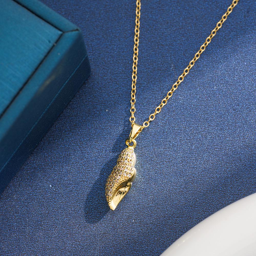 Ocean Series Women s Conch Pendant Necklace - Simple Niche Design Clavicle Chain Accessory
