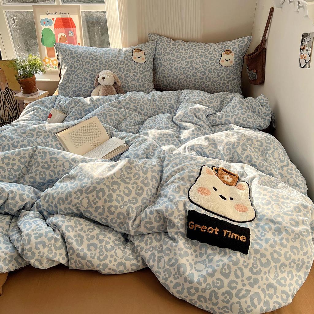 Cotton A-Class Embroidered Towel Set: 4-Piece Bedding for Dorms, Safe for Mother & Baby.