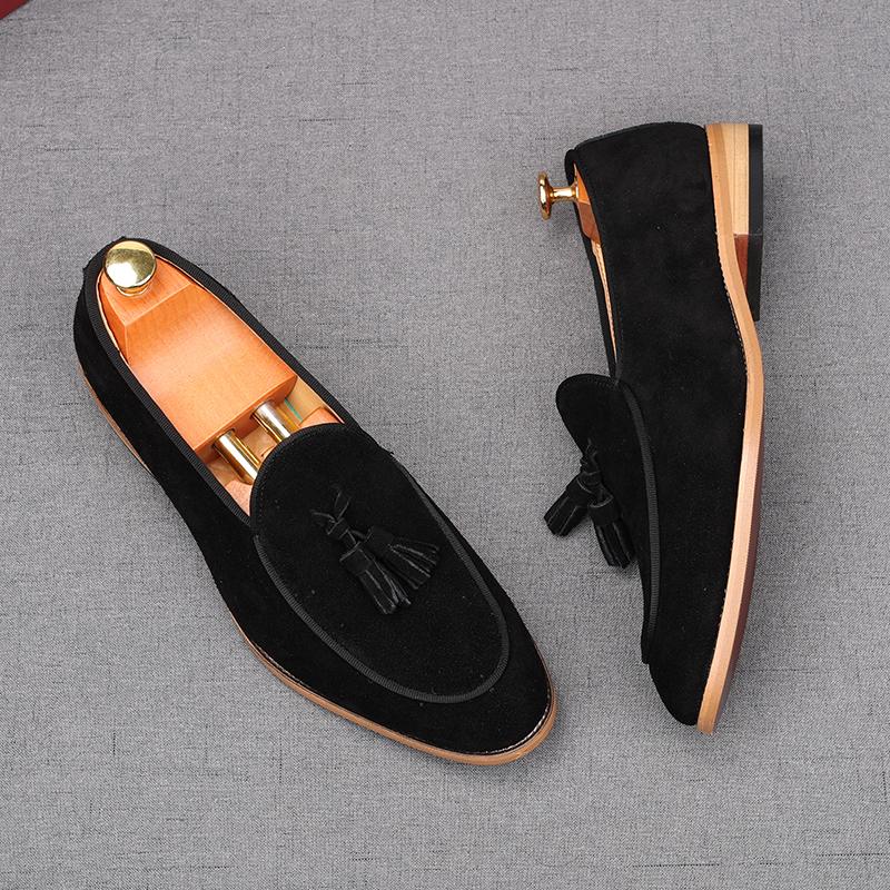 New Men's Suede Leather Tassels Loafers Pointed Black Brown Business Flats Shoes Designer Homecoming Wedding Dress Footwear
