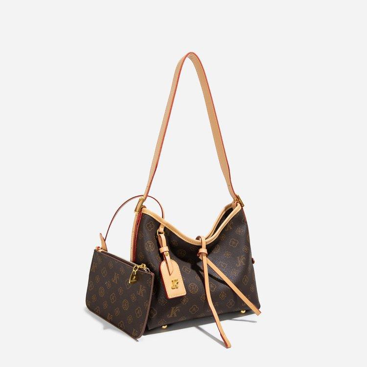 Large capacity high-end sense niche casual simple trendy messenger bag 2025 new autumn and winter fashion women's commuter tote bag