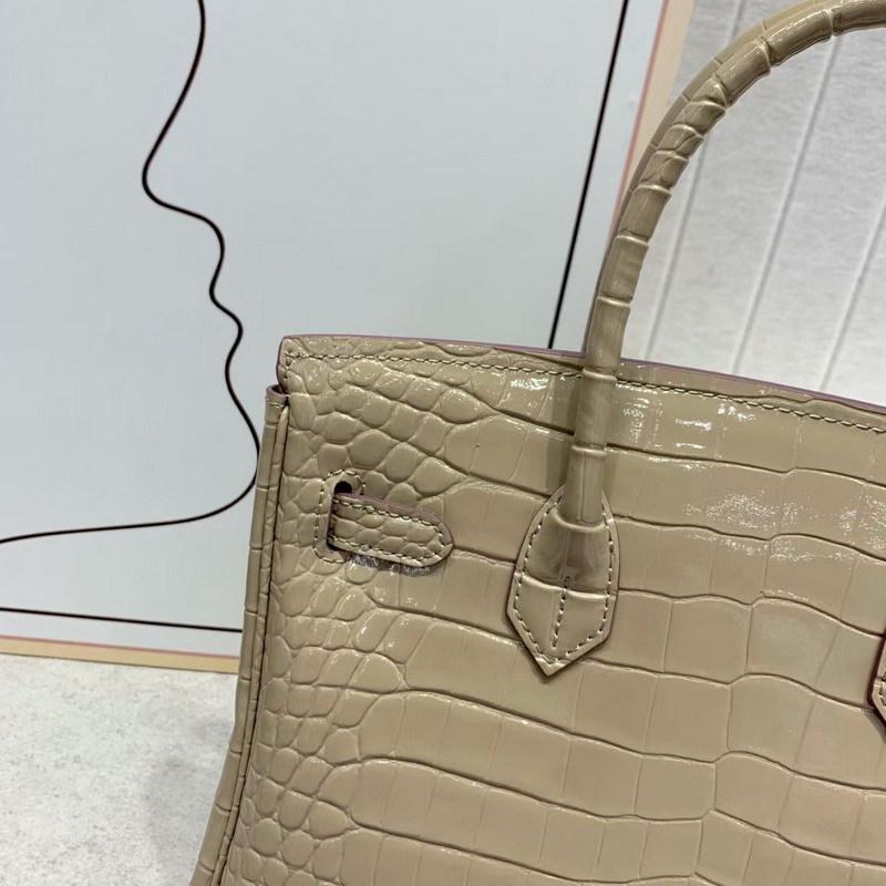 

2026 New leather women s bag glossy patent leather alligator leather platinum bag portable shoulder oblique span bag 25CM