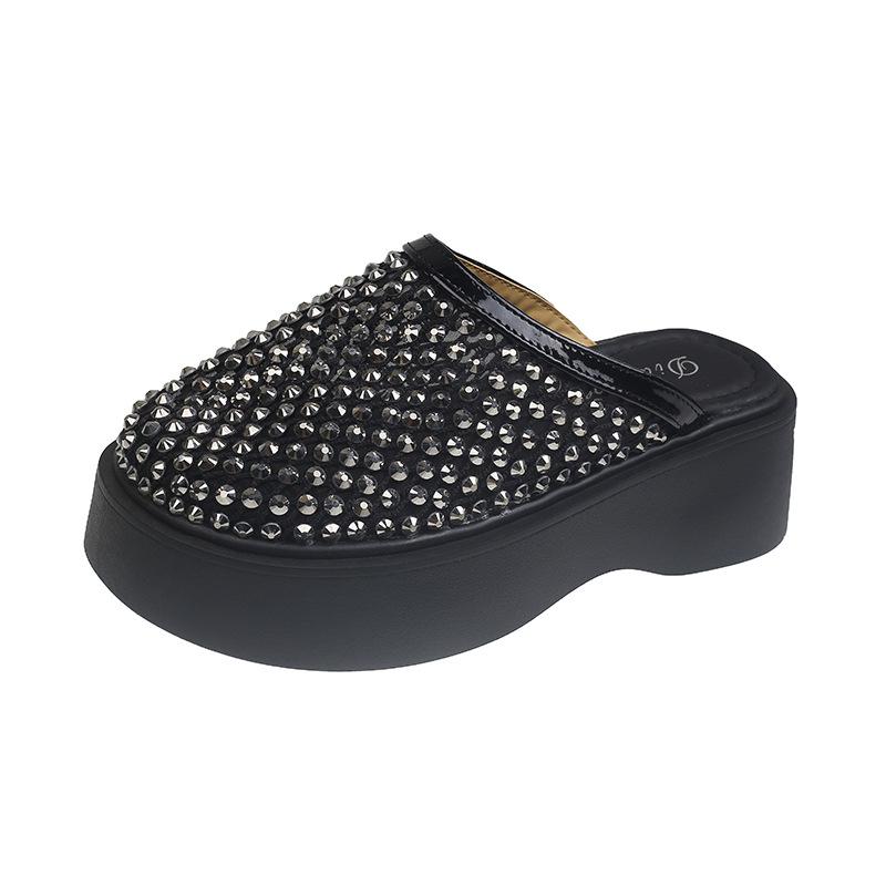

Rhinestone thick-soled bag head slippers women s summer wear half slippers 2025 new colored diamond flat-bottomed popular sandals 35