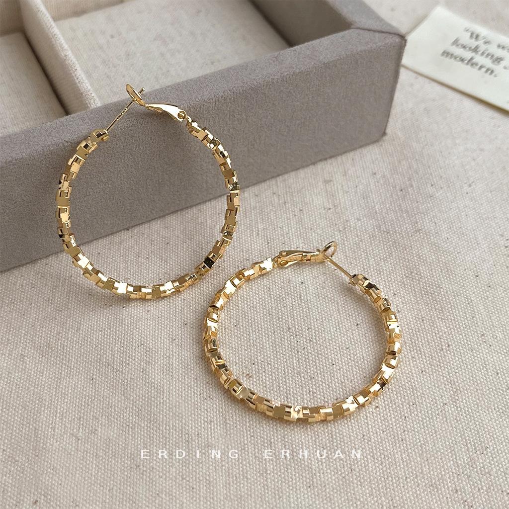 Retro Metal Circle Earrings Internet celebrity design earrings New trendy foreign style earrings