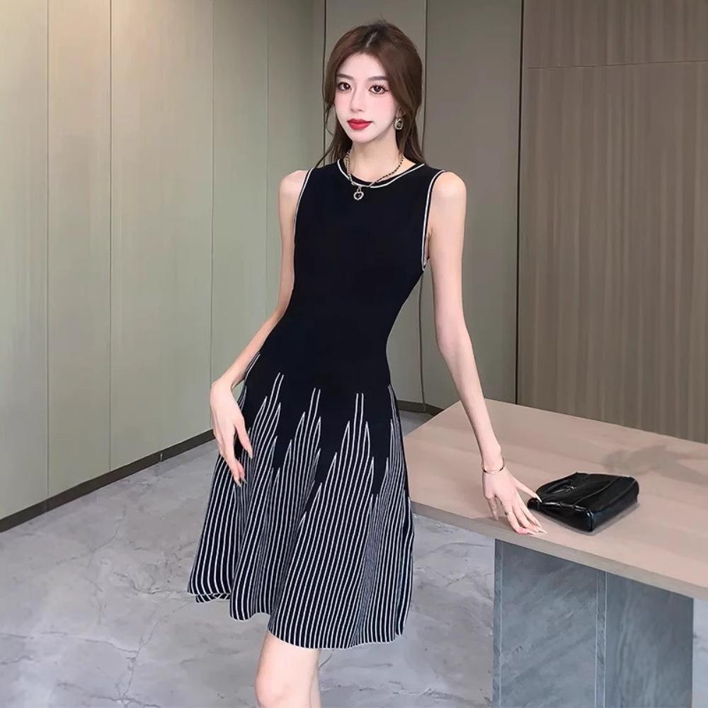 Minimalist Striped Sleeveless Knit Midi Dress with Waist-Cinching Design for Women
