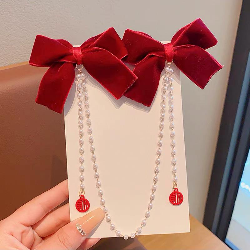 

Детская красная новогодняя заколка-бантик с кисточкой и жемчугом - аксессуар для волос Baby Princess для девочек