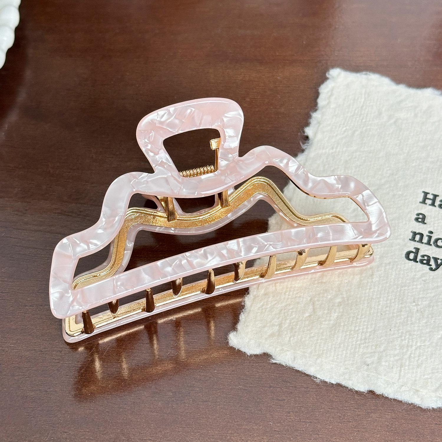 

Chic Style Geometric Hair Claw Clip For Effortless Elegance In Trendy Shades Pink