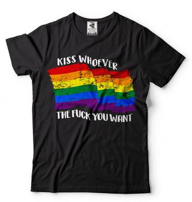Küss, wen du willst LGBT Pride T-Shirt Regenbogenflagge Lesbisch Transgender T-Shirt