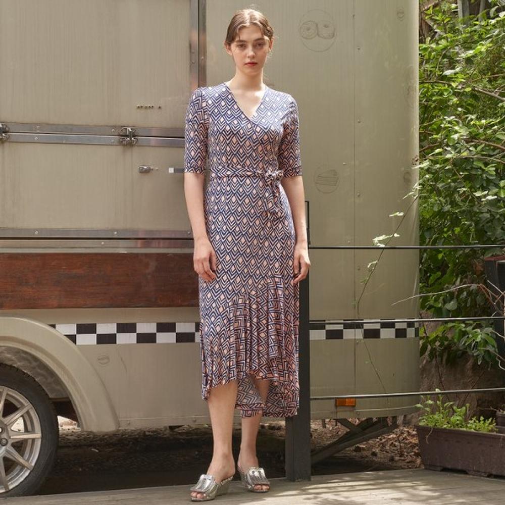 

Lipbbam Creora Vivienne 3 4 Sleeve Frill Wrap Dress Ldm42di01 PLUS(77-88)/LDM42DI01