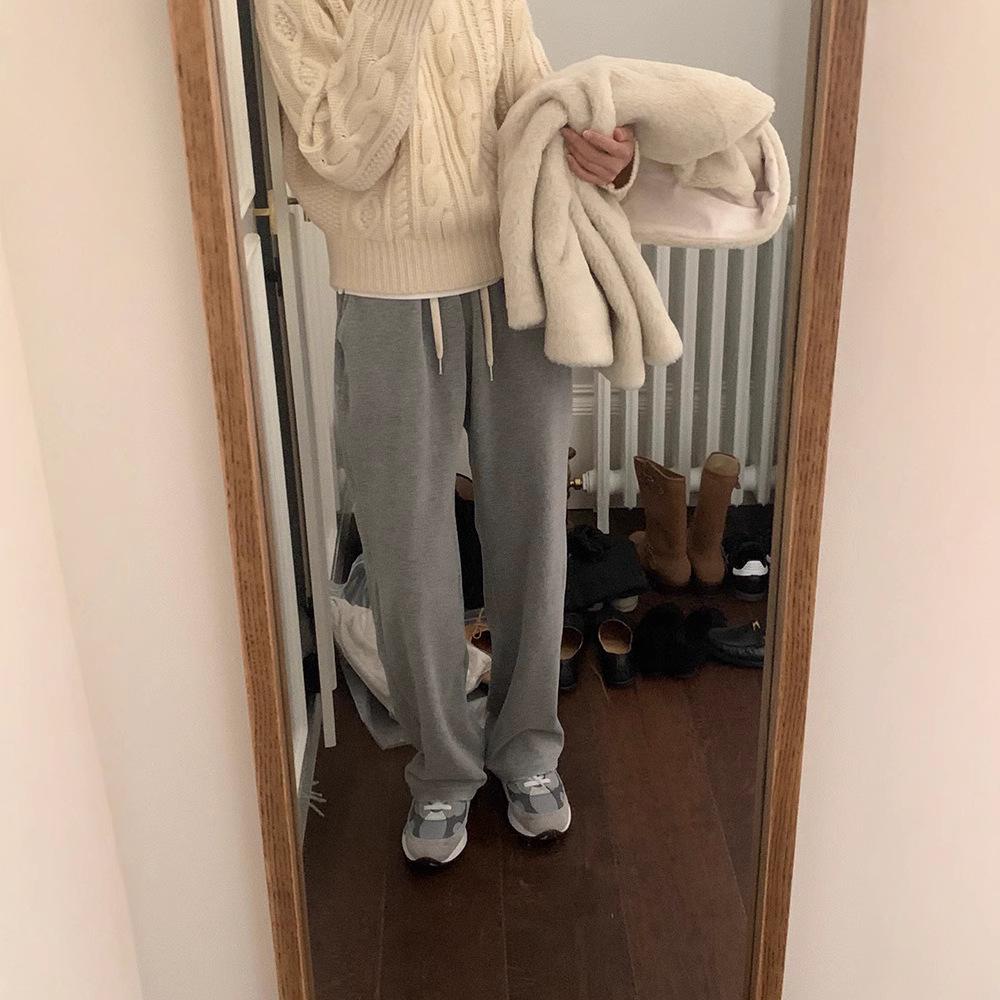 Women's Autumn Velvet Casual Sweatpants - Straight Fit Trousers for Fall and Winter