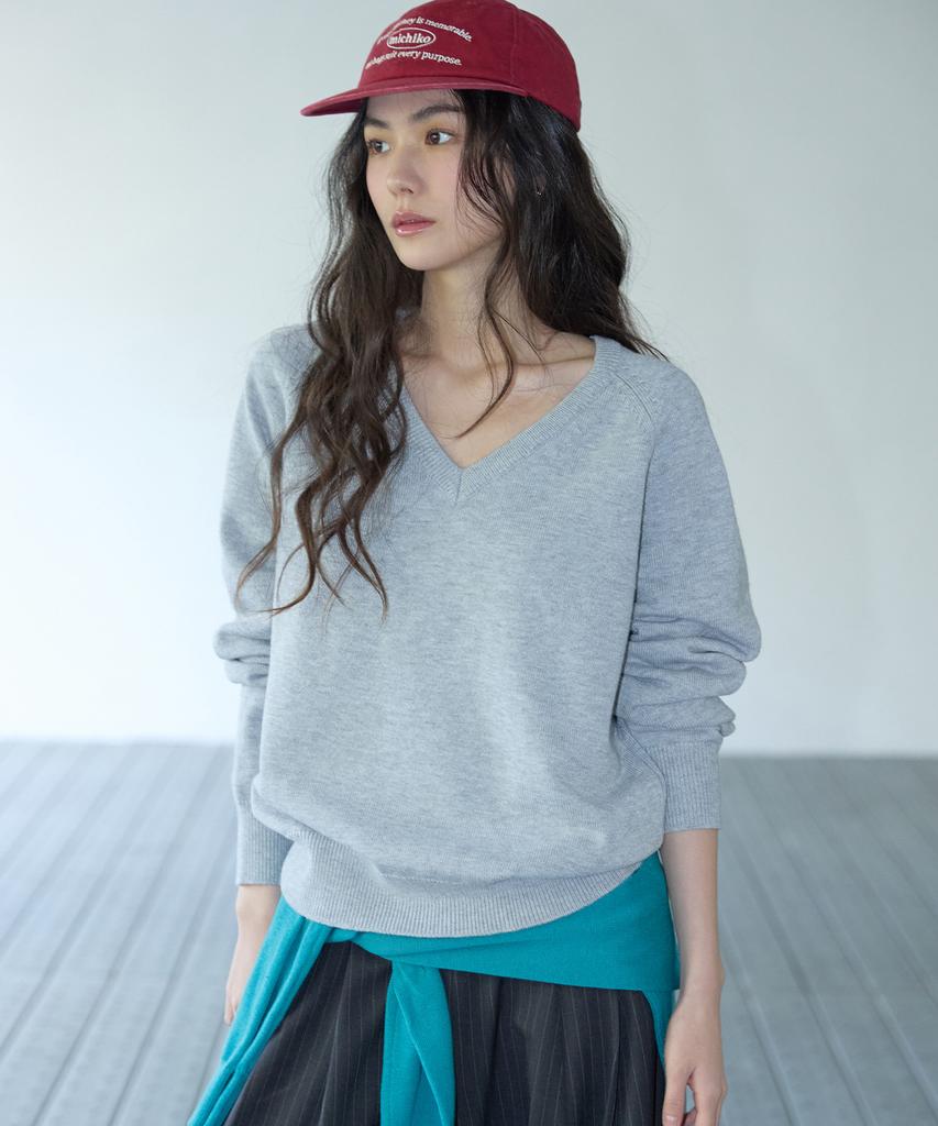 Michikoleondeonkosino Basic V-Neck Wool Knit Melange Gray