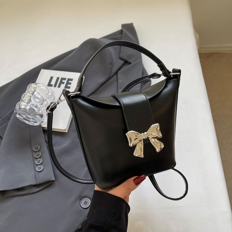 

Chic And Trendy Street Style Pu Bucket Bag In Black White Red Pink Blue чёрный