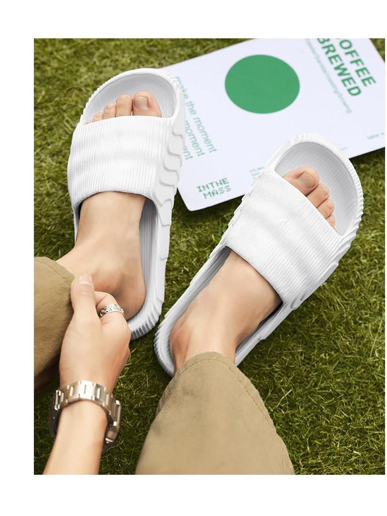 Men's Summer Flip Flops: Versatile Casual Sandals for Outdoor, Indoor, and Sports Wear. Perfect for Couples.